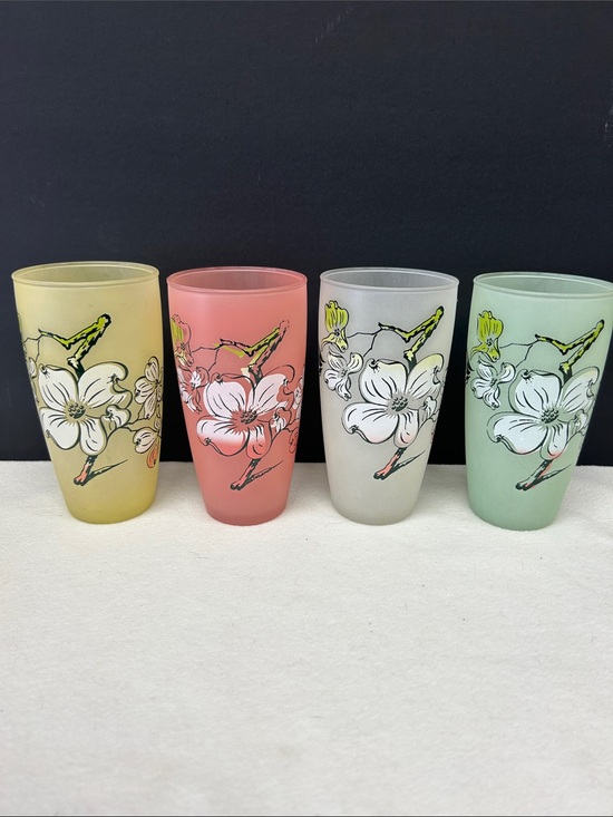 Anchor Hocking Other - Vintage set of 4 frosted glass “Dogwood Design” 5..5” tumblers by Anchor Hocking